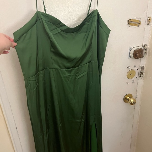 green abercrombie satin midi dress with side split and elastic back bodice - Picture 4 of 4